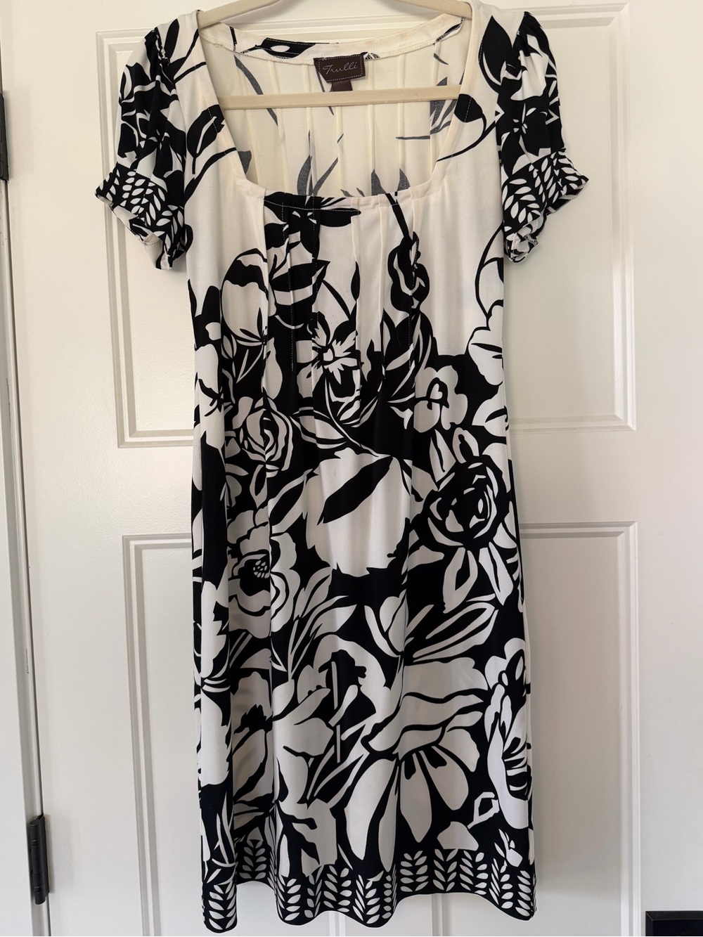 Trulli Floral Sheath Midi-Dress, Black & Ivory